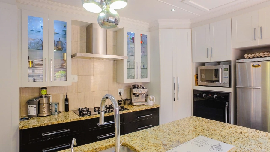 3 Bedroom Property for Sale in Wavecrest Eastern Cape